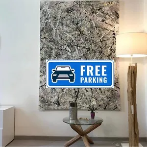 Lovely Really Downtown - Free Private Parking Included! - Apartment
